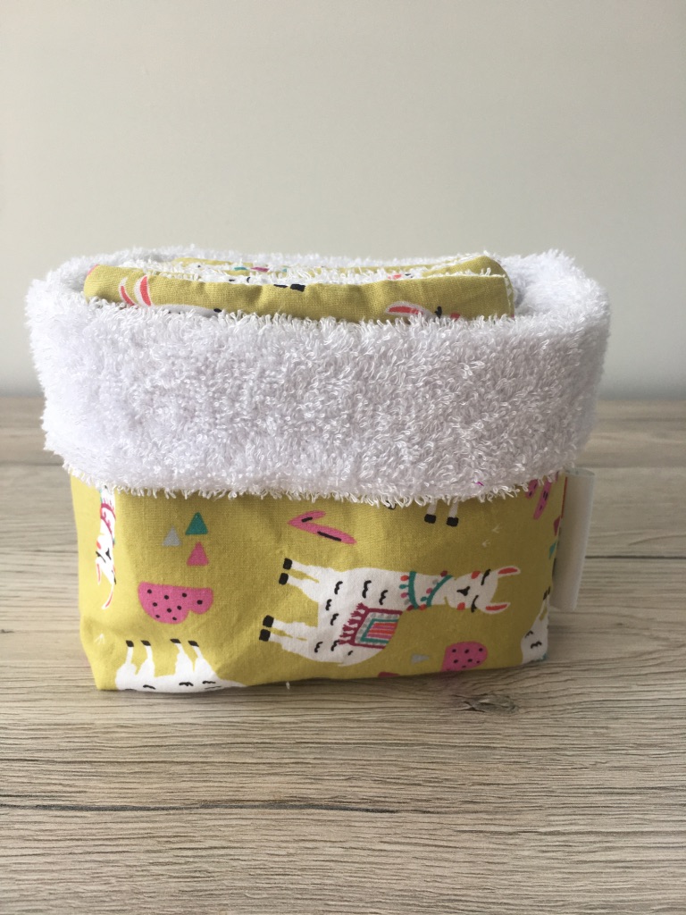 Lingettes Lavables Pour Bebe Lama Vert Anis Un Amour De Bobine